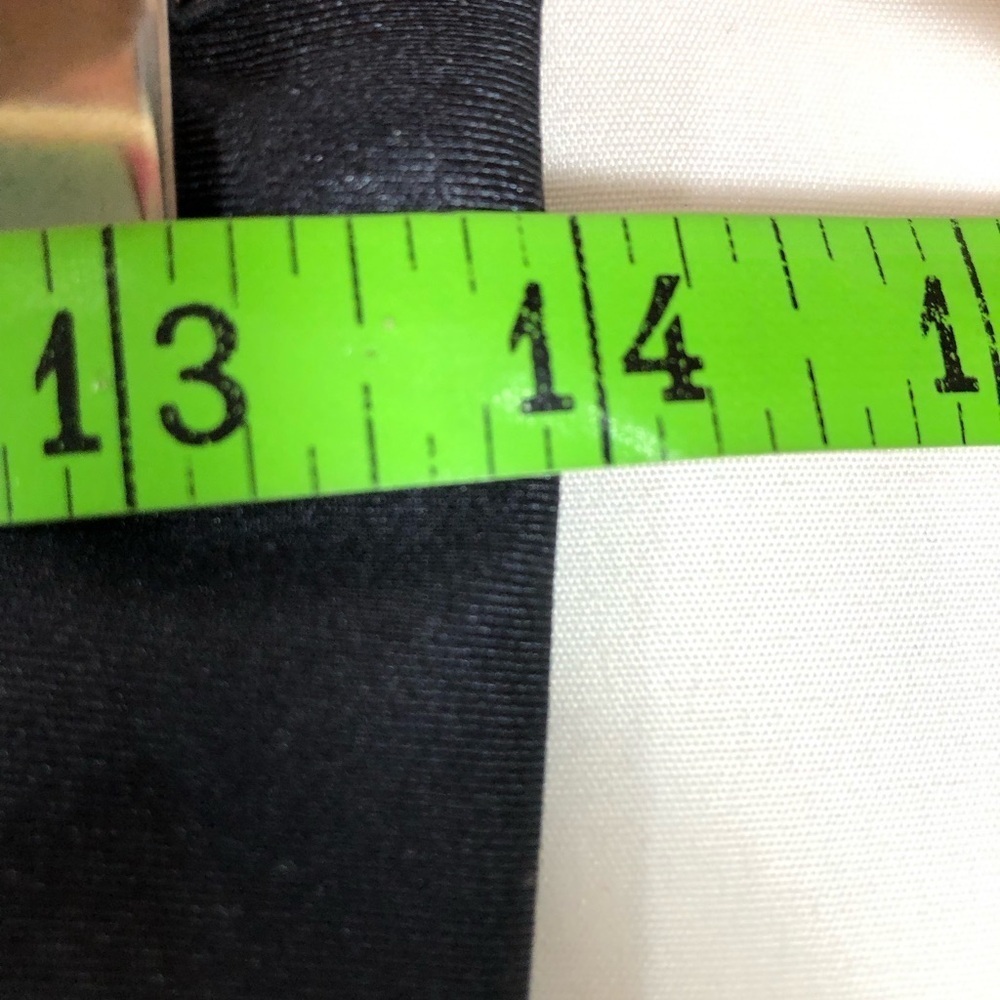 Women’s /Girls Athletic Spandex Grey and Pink Pants. 28/27 - Picture 2 of 5